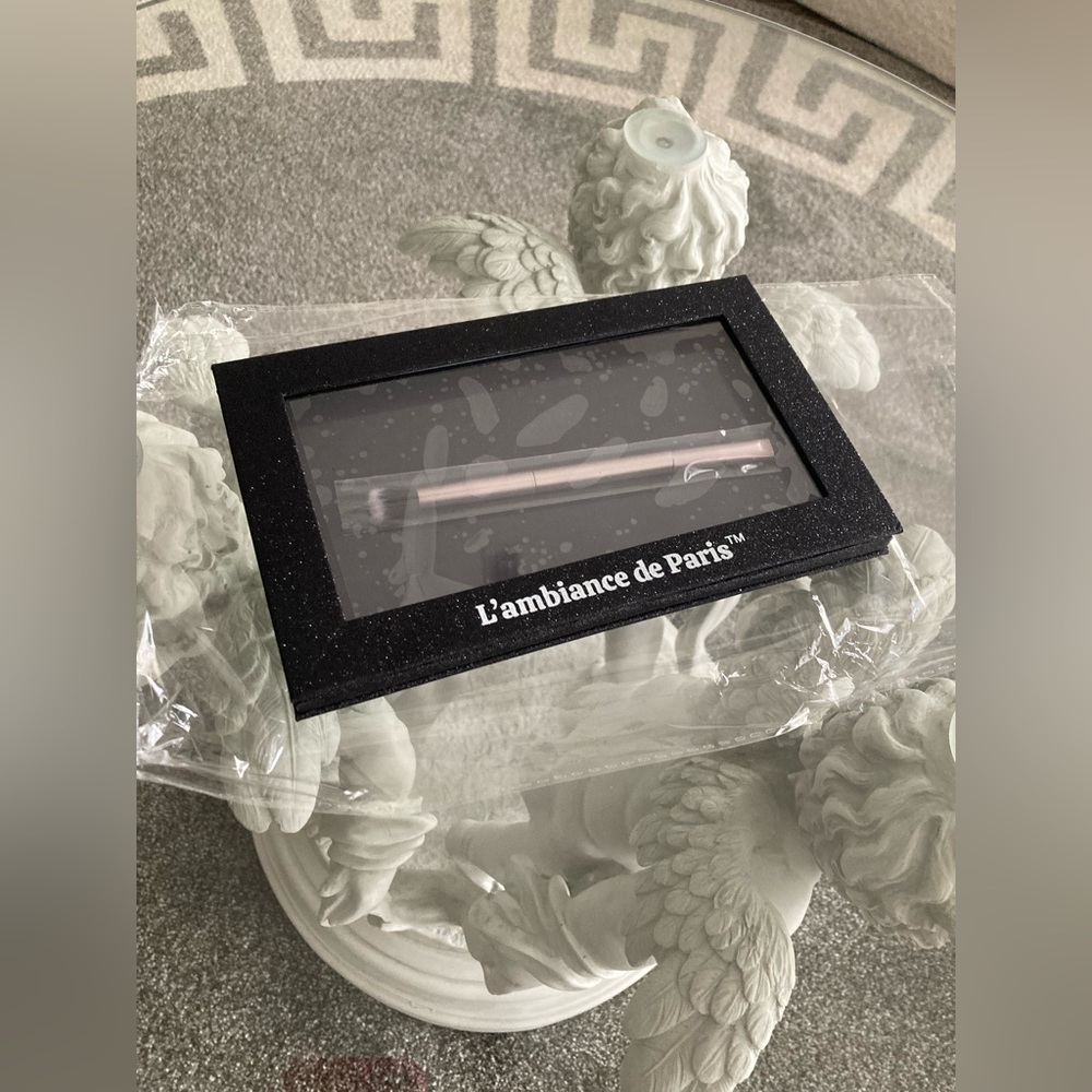 🌑 L’ambiance de Paris empty magnetic eyeshadow & makeup palette, Noir Éclipse. - Picture 4 of 16